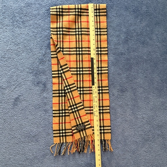 Vintage Burberry Tan and Black Wool Scarf - Picture 3 of 5